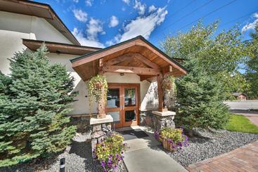 مُتل Trailhead Inn