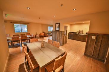 مُتل Trailhead Inn