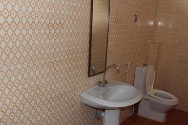 تختخواب و صبحانه Faridu Beach Bungalows