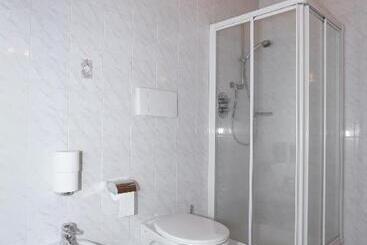 Отель & Residence Egger