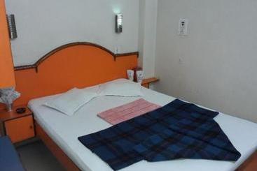 هتل Sawpanlok Residential