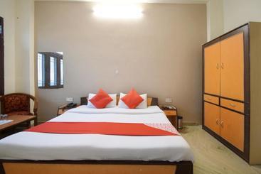 هتل Sky Inn