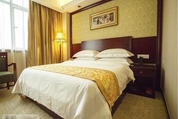 Vienna Hotel Shenzhen Shiyantong Fuyu