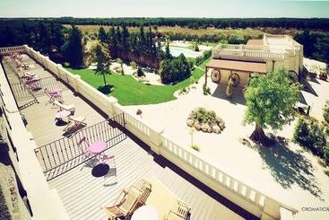 Bed and Breakfast Le Scuderie  Castello Monaci