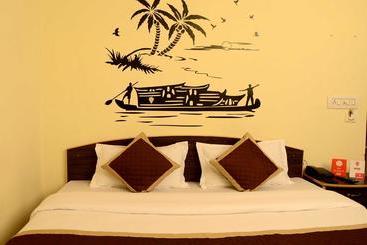 هتل Oyo Room Nims Kukas