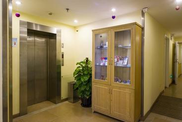 Motel Shenyang North Railway Station North Exit