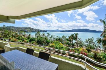 Lagoon Apartments On Hamilton Island By Hiha