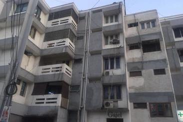 آپارتمان‌های توریست‌ها Convastay Gajel  Near Apollo Greams Road