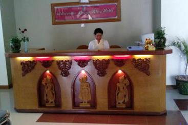 هتل Baobabed Hostel Bagan@ Bagan May