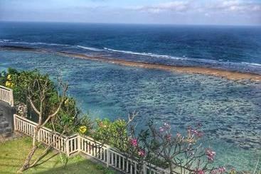 استراحتگاه Indigo Dream Surf & Holiday Retreat