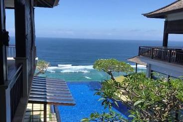استراحتگاه Indigo Dream Surf & Holiday Retreat