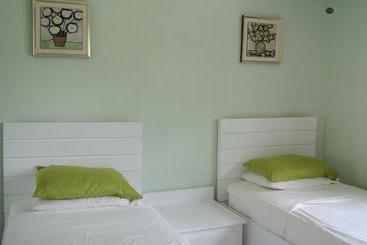استراحتگاه Tyne Beach Terrace Apartments