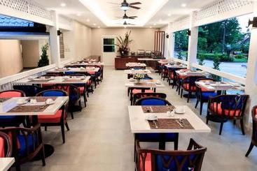 استراحتگاه Tuana Hotels Brook Pool Access