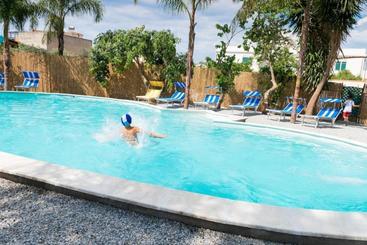 تختخواب و صبحانه Casantica Turismo Rurale