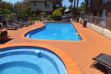 渡假胜地  Paradise Holiday Apartments