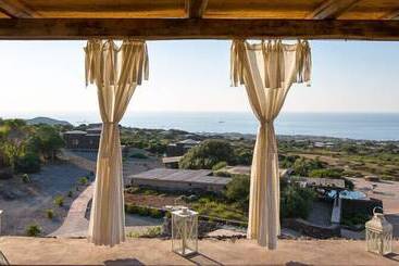 تختخواب و صبحانه Dammusi Al Qubba Wellness & Resort