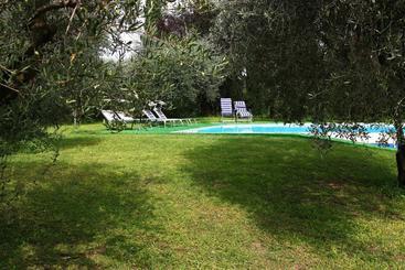 تختخواب و صبحانه San Giorgio Lazise