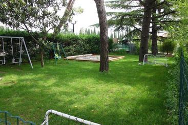تختخواب و صبحانه San Giorgio Lazise
