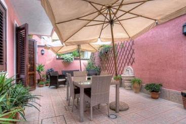 B&b Epos Acitrezza