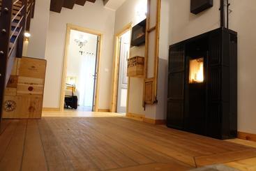 تختخواب و صبحانه Rooms Maison 3 Magnoni