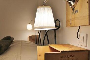 تختخواب و صبحانه Rooms Maison 3 Magnoni