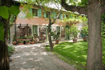 تختخواب و صبحانه Casa Delle Meridiane