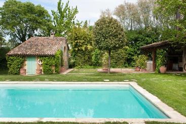 تختخواب و صبحانه Casa Delle Meridiane