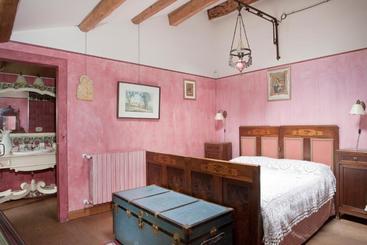 تختخواب و صبحانه Casa Delle Meridiane