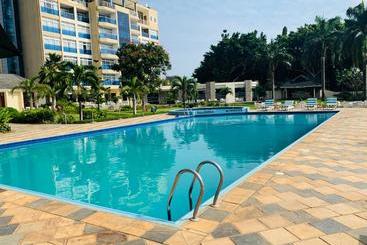 ホテル Tanga Beach Resort & Spa