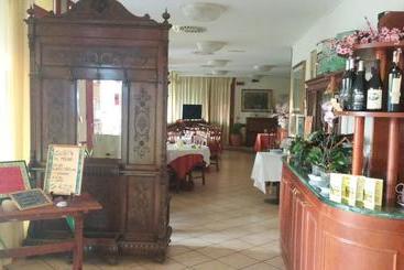 هتل Due Fontane