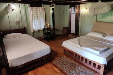 استراحتگاه Varkala Marine Palace