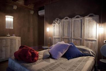 تختخواب و صبحانه Locanda Al Cappello