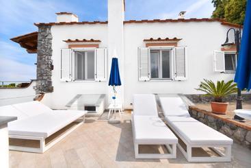تختخواب و صبحانه Relais Maison De Charles