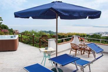 تختخواب و صبحانه Relais Maison De Charles