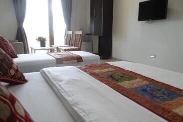 Pushpak Resort