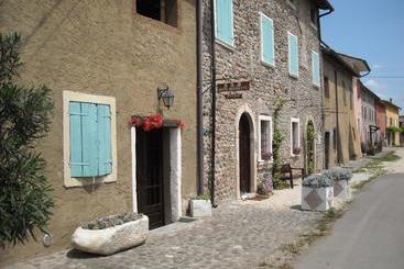 B&b Corte Bezzetti - Volta Mantovana