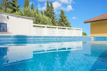 تختخواب و صبحانه Villa Gagliardetta