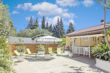 تختخواب و صبحانه Villa Gagliardetta