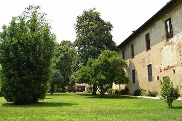 تختخواب و صبحانه Agriturismo Cascina Fiamberta