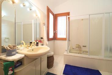 تختخواب و صبحانه Magma Guest House