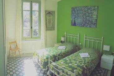 تختخواب و صبحانه Villa Corsini