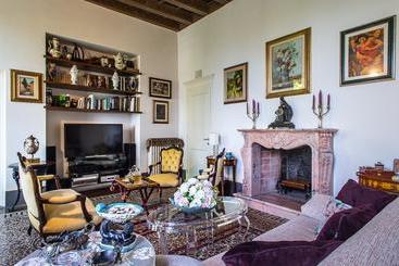 Broncigliano Luxury B&b