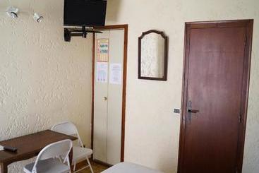 هتل Hôtel Les Mimosas