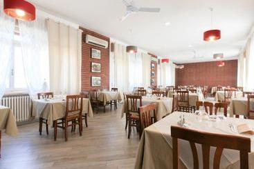 هتل Locanda La Castellana