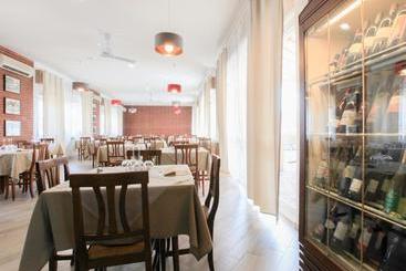 هتل Locanda La Castellana