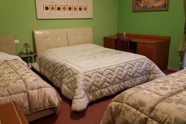 B&b Bed& Fly   Mamma Mia
