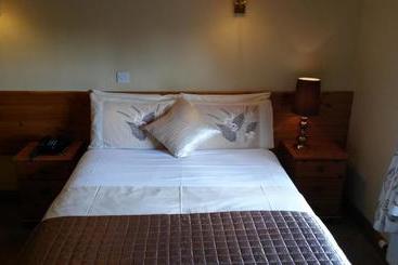 צימר Ballyraine Guesthouse