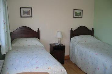 تختخواب و صبحانه Bayview House