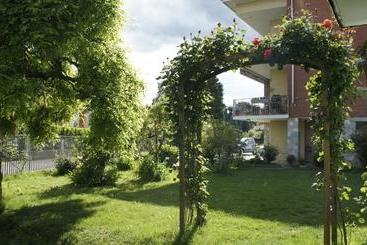 تختخواب و صبحانه Il Piccione Viaggiatore