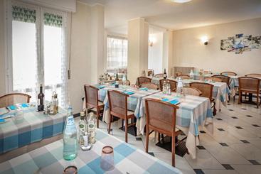 هتل Albergo Edera